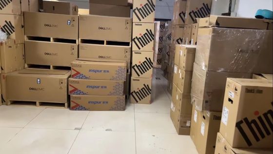 Lenovo ThinkSystem ST58 Xeon E-2224G DDR4 16GB di RAM Tower Server con Private Mold