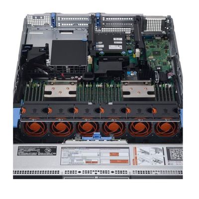 Lenovo SR850 Intel Xeon E5-2609 v3 Rack Server 1.9GHz 32GB RAM 2TB HDD per le prestazioni