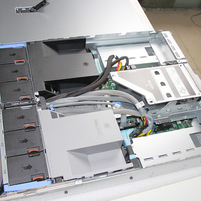 Dell PowerEdge R750xs R750xa R750 2U Rack Server con 6310 CPU e 4x32GB DDR4