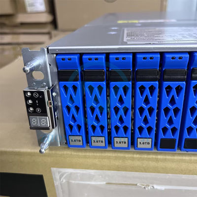 NetApp FAS2720-104-C 10 TB SAS*48 EMM 2 Fornire capacità di gestione degli involucri ridondanti