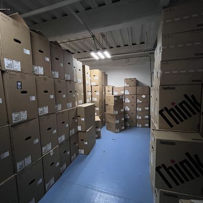 Lenovo ThinkSystem SN550 V2 Tower Blade Server con processore a 2.1 GHz Frequenza principale